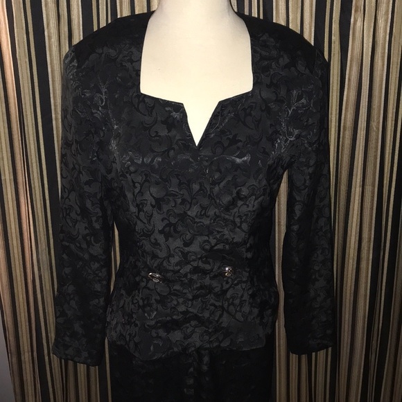 Leslie Fay Jackets & Blazers - Gothic Boss Babe Filigree pattern Two piece suit
